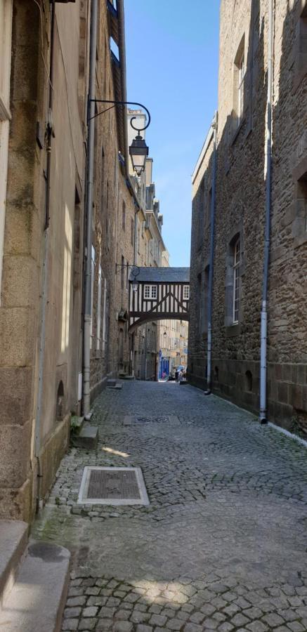 Les Vieux Remparts Apartment Saint-Malo Exterior photo
